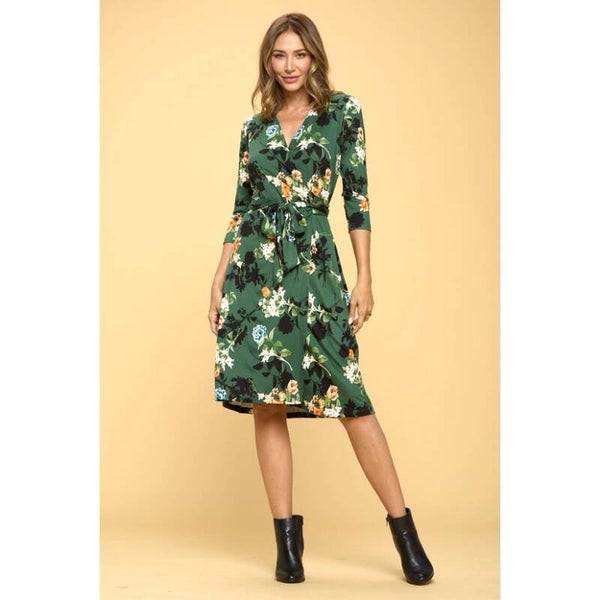 Wikkeljurk met bloemenprint GROEN