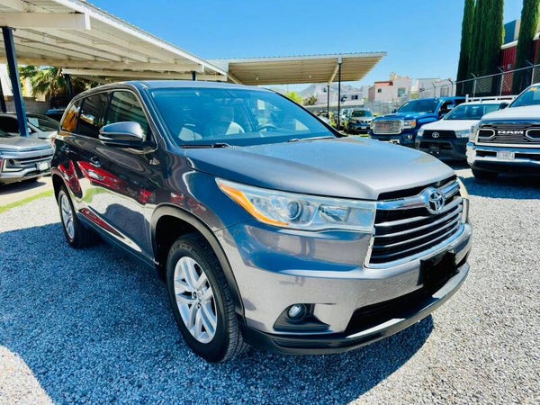 Toyota Highlander LE TA 2014
