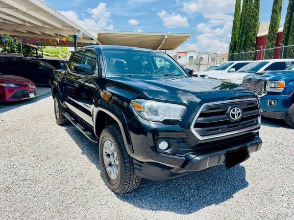 TOYOTA TACOMA SR5 4X4 2017