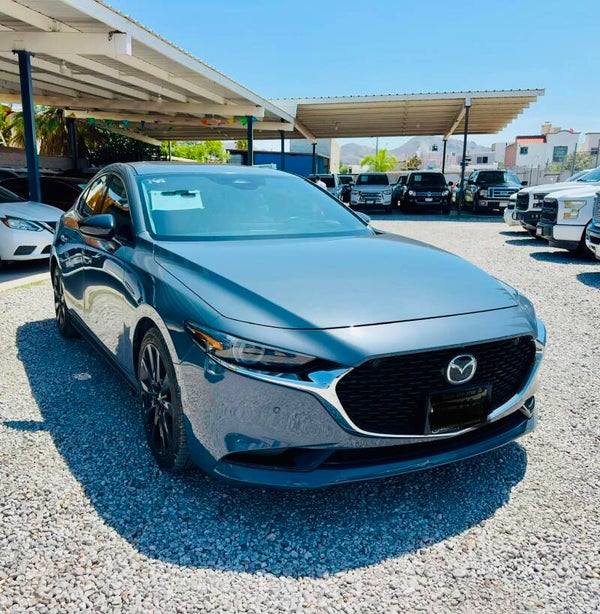 Mazda 3 Signature TA 2024