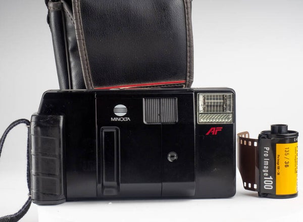 Minolta afz 35mm film camera classic point & shoot with f/2.8 lens fully work