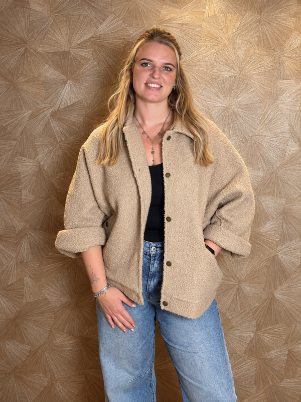Teddy jas beige met knoppen