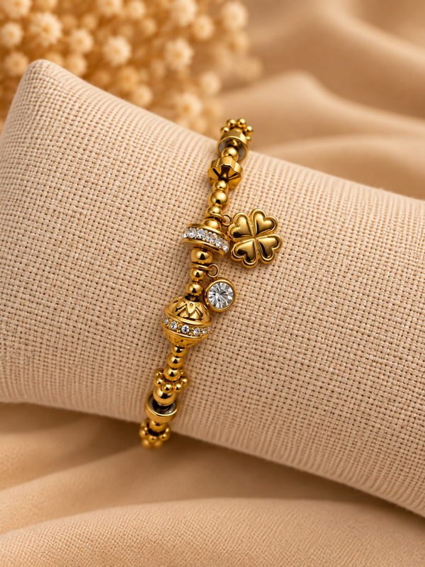Gouden Lucky Charm armband