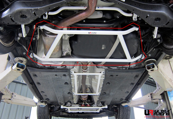 VW Golf 6 2.0 12+ UltraRacing 4P Rear Lower Bar 1965