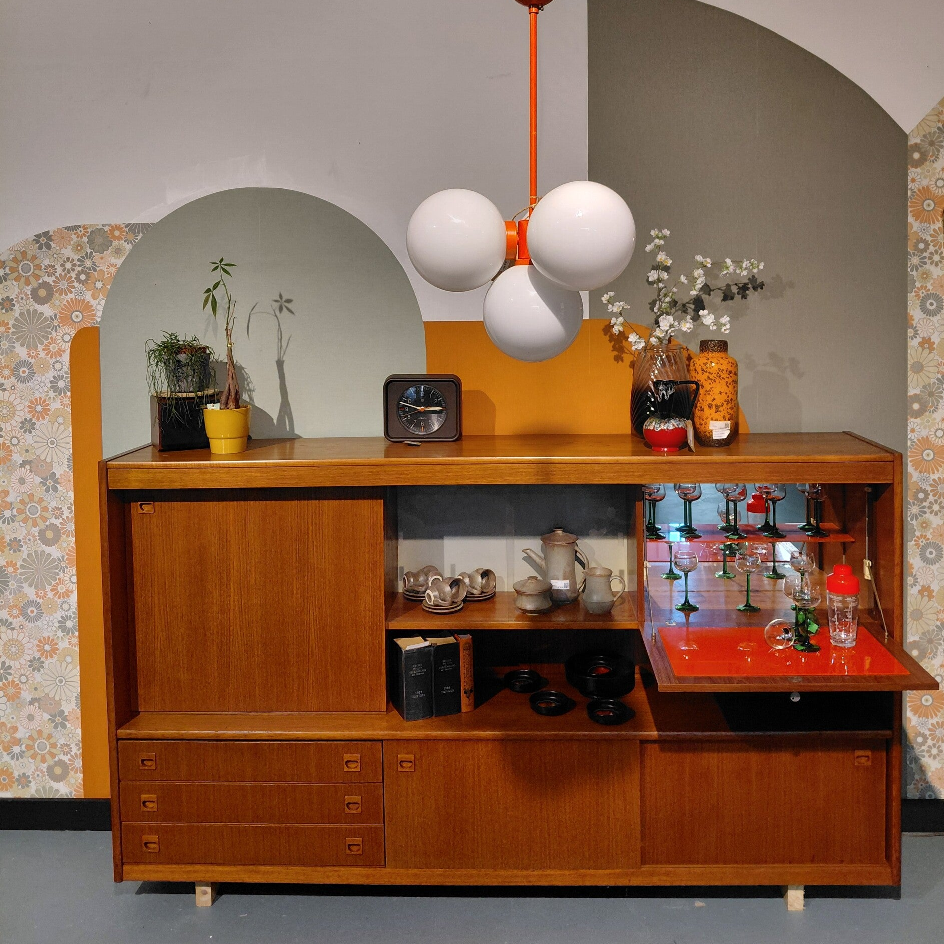 Mid Century kast |  760