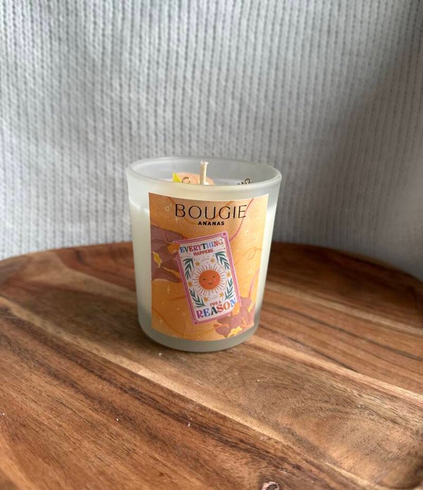 Bougie - Ananas - Chaque chose arrive pour une raison