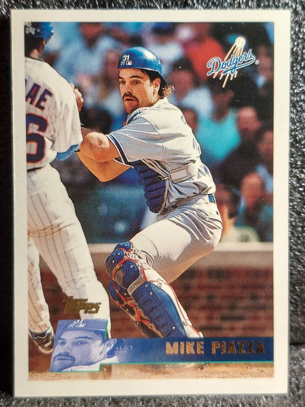 Mike Piazza 1996 Topps Baseball Card #246