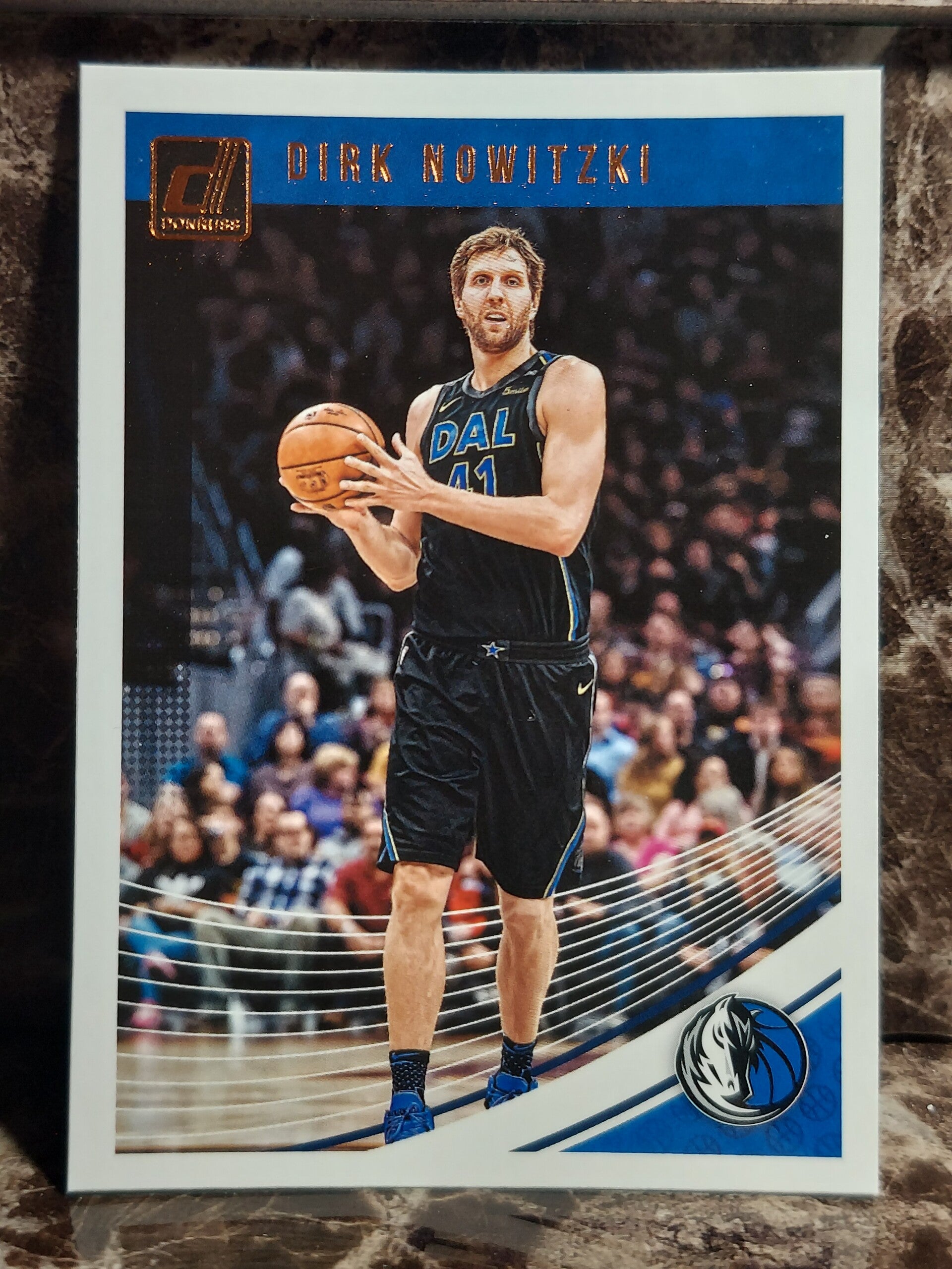 Dirk Nowitzki Donruss 18-19 #40