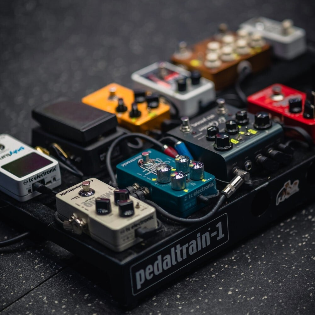 Custom Pedalboard Build