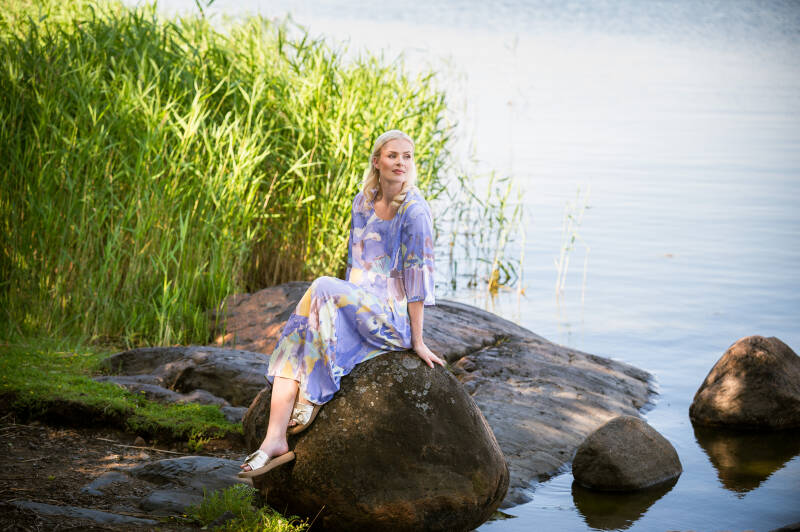 aino_2027_ss_hi_victoria_noriko_0164_19364-standard.jpg