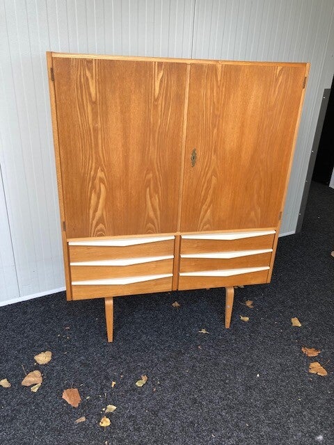 Mid Century Hellerau design kledingkast 427/N