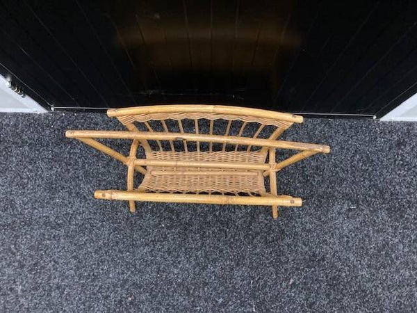Vintage rotan kranten/LP bak