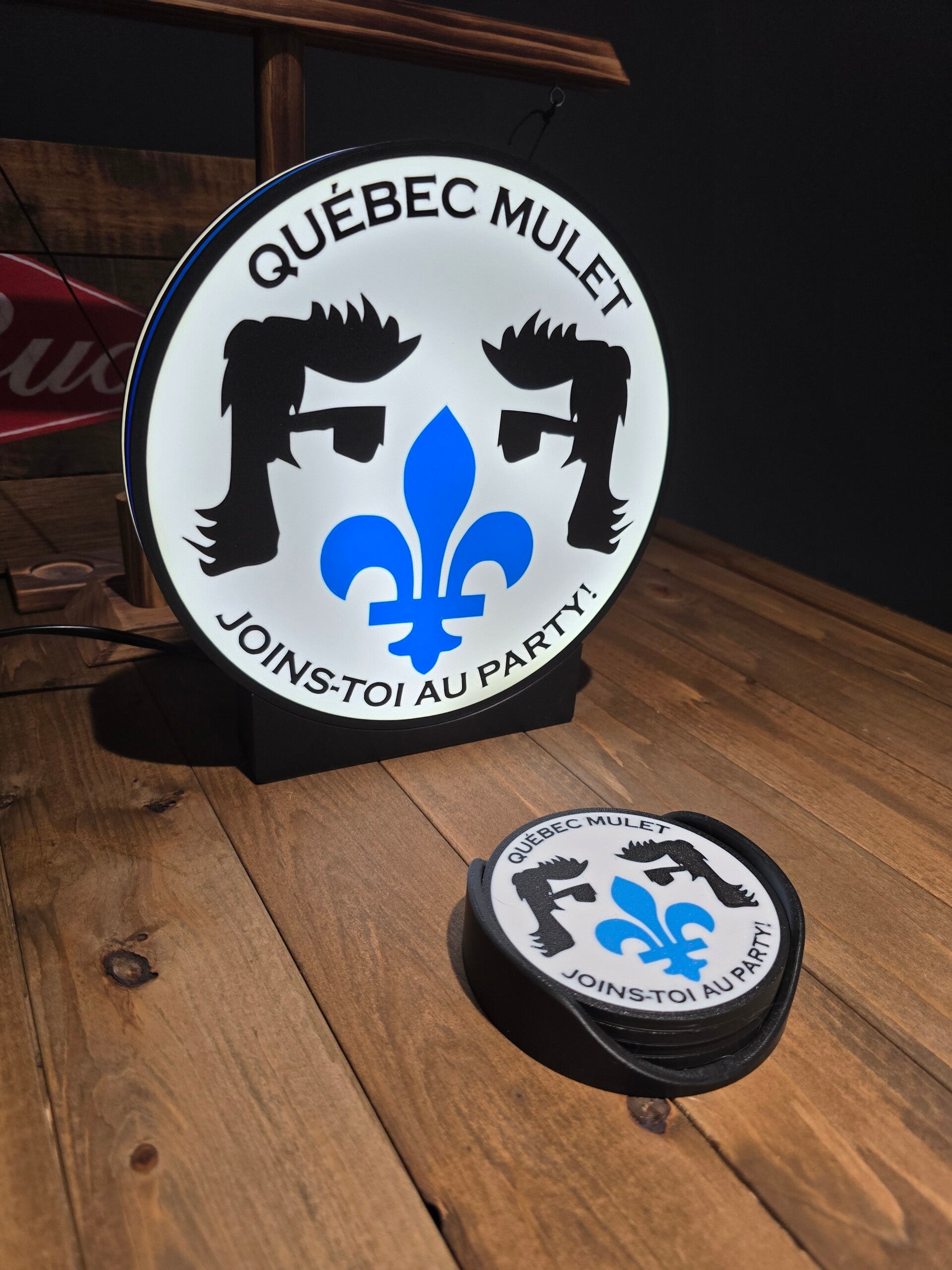 Lampe, sous-verres, items divers, ETC