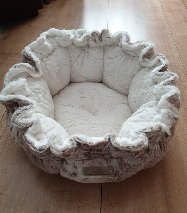 Artic Lynx / Hide Ivory