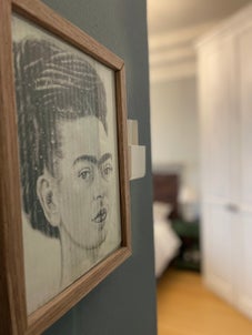 I dettagli d'arte nella camera Frida nel Bed and Breakfast Abitare al 42