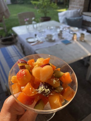 Per una colazione sana al Bed and Breakfast Abitare al 42 offriamo insalate di frutta