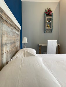 La testiera del letto della camera Oceano del Bed and Breakfast Abitare al 42