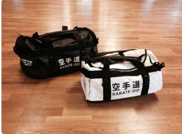 Neue Karate Sporttasche in schwarz