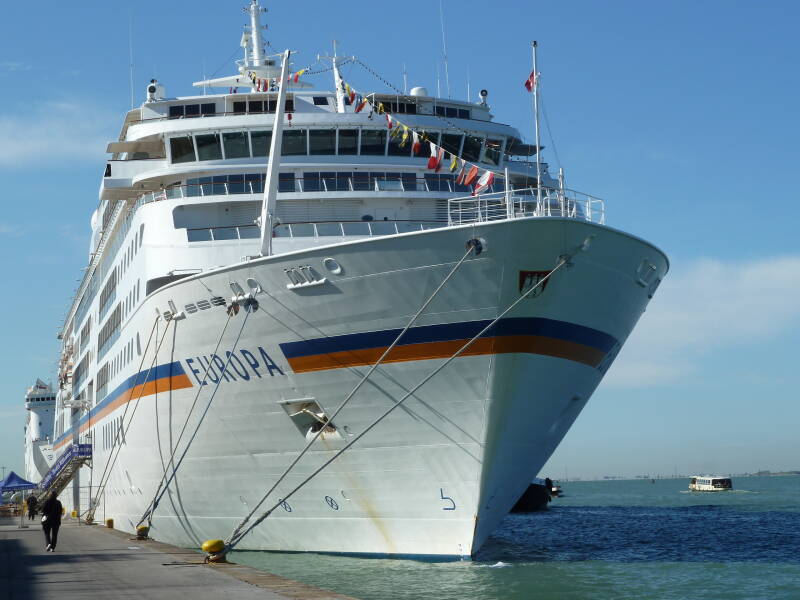 MS Europa Hapag Lloyd Cruises  | www.top65.de