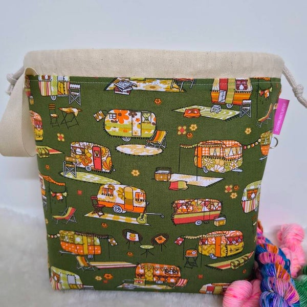 Camping retro green