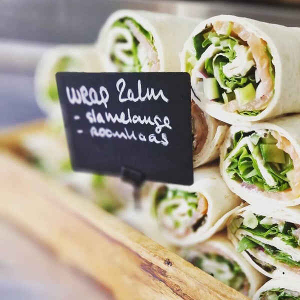 Wraprolletje Zalm - Slice  (roomkaas, rode ui en slamelange)