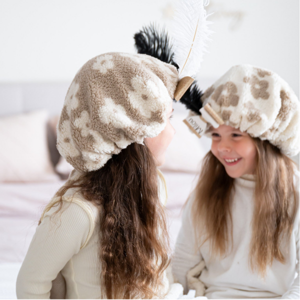 Pietenmuts teddy madelief bruin