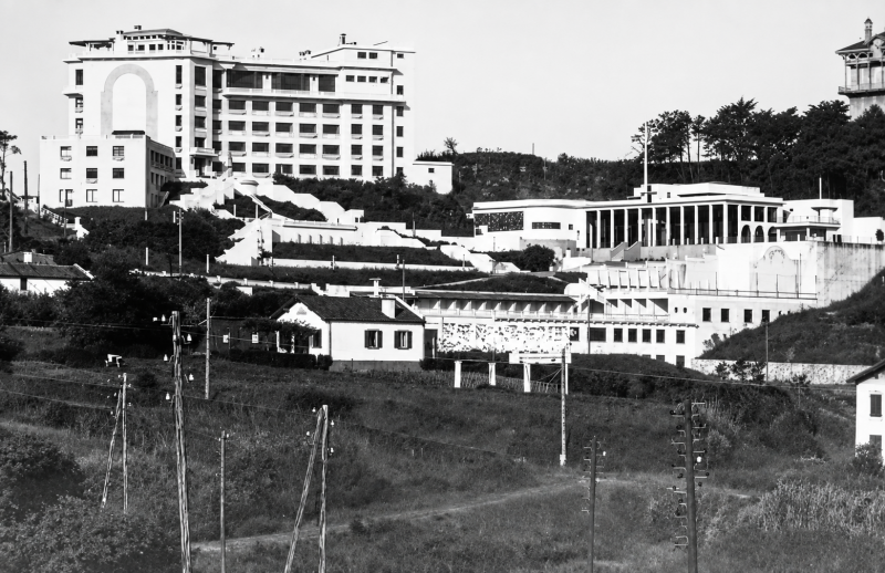 Le 28 juin 1937, le Gouvernement basque loua le complexe hôtelier pour la somme de 100 000 francs, afin de le transformer en hôpital destiné à accueillir et soigner les combattants basques blessés.