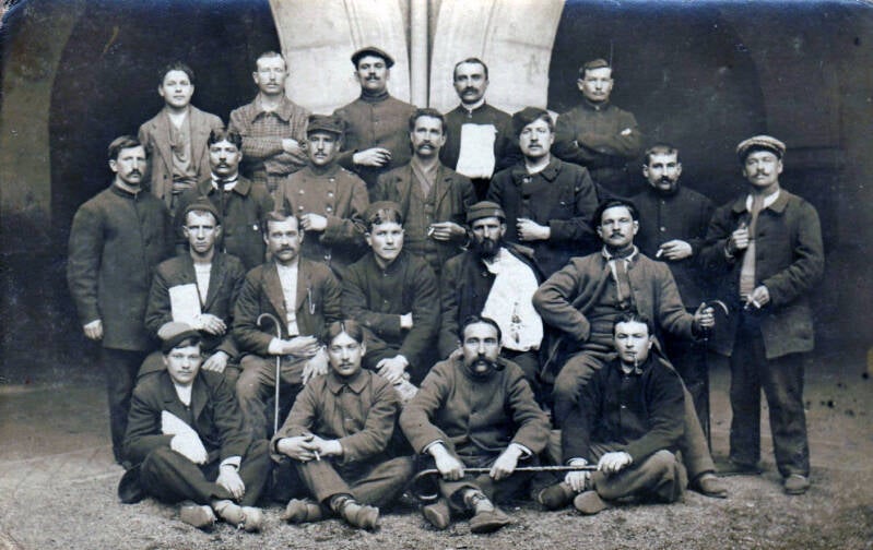 Entre 1914 et 1918, l’hôpital militaire de Bayonne accueillit de nombreux soldats blessés rapatriés du front. Durant la Première Guerre mondiale, l’établissement comptait environ 700 lits et abrita également un dépôt de convalescents entre 1915 et 1916.