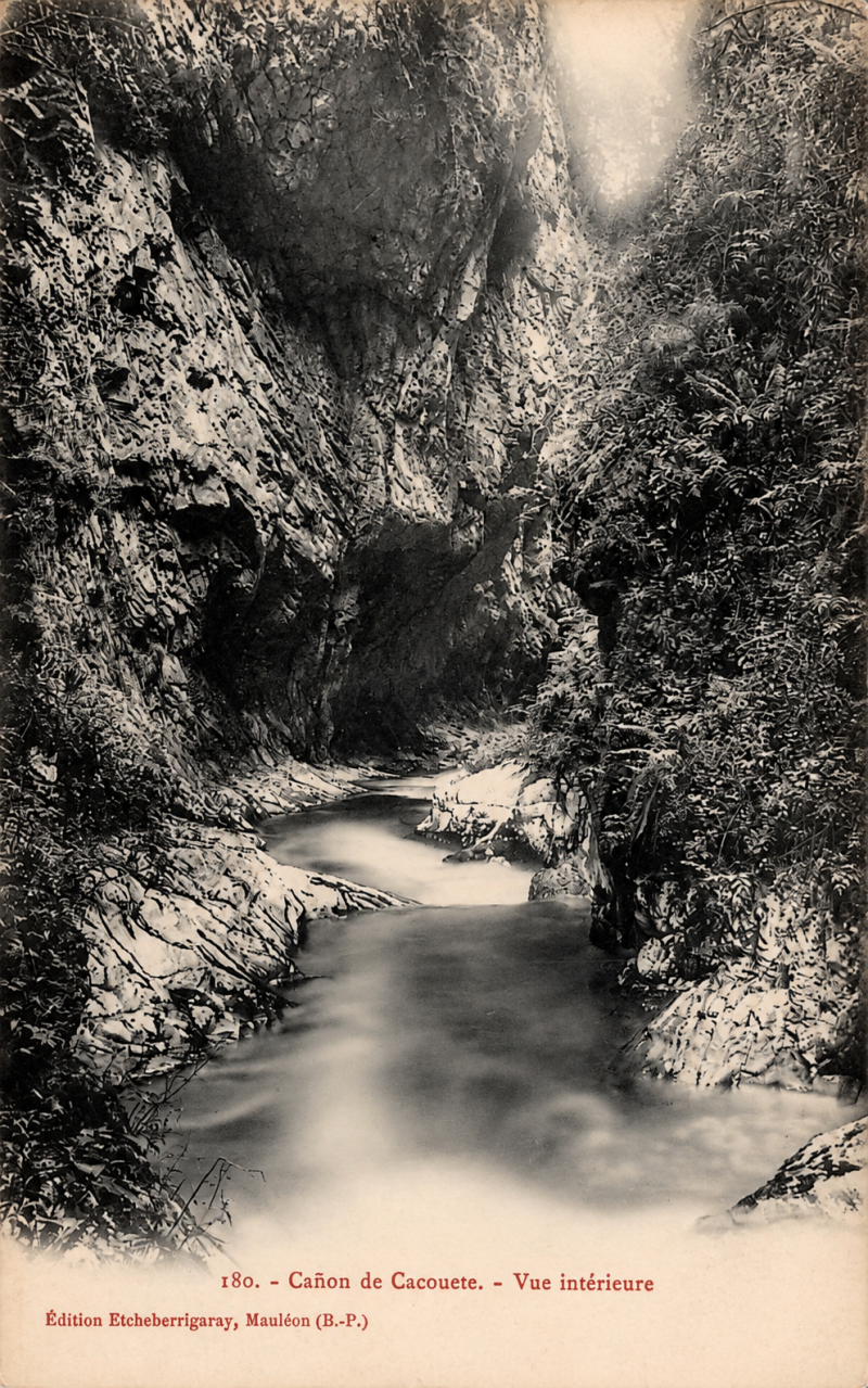 La gorge de Kakuetta au début du XXe siècle