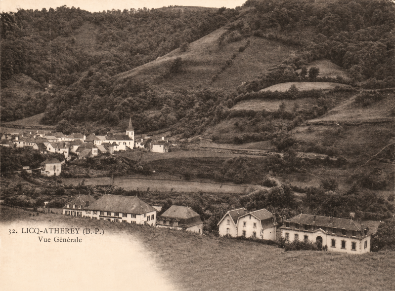 Le village de Licq Atherey - Ligi-Atherei au début du XXe siècle