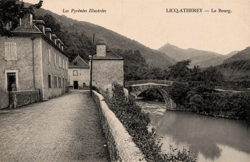 Le village de Licq Atherey - Ligi-Atherei au début du XXe siècle