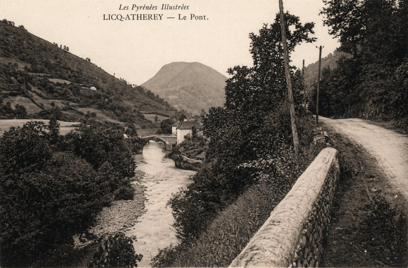Le village de Licq Atherey - Ligi-Atherei au début du XXe siècle
