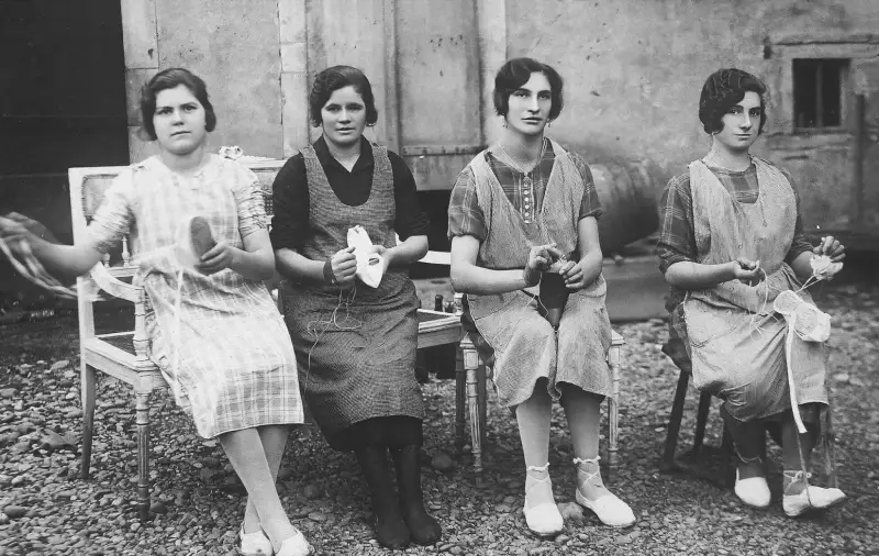 Entre 1890 et 1914, de nombreuses Hirondelles traversent les Pyrénées à pied pour trouver du travail en Soule.