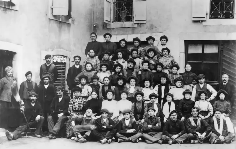 Entre 1890 et 1914, de nombreuses Hirondelles traversent les Pyrénées à pied pour trouver du travail en Soule.