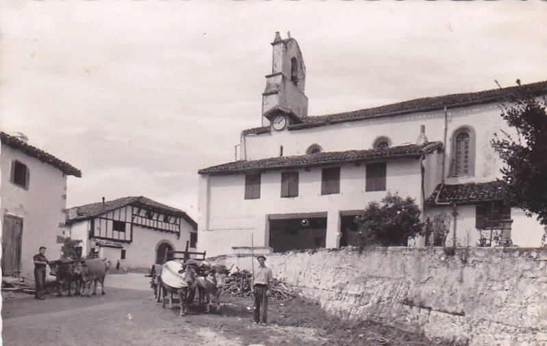 Le village de Saint-Martin-d'Arbéroue - Donamartiri dans les années 1950