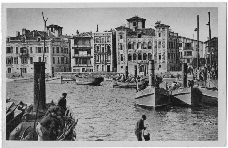 Le port de Saint-Jean-de-Luz dans les années 1920