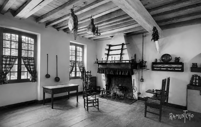 Le züzülü : le banc emblématique du mobilier basque traditionnel