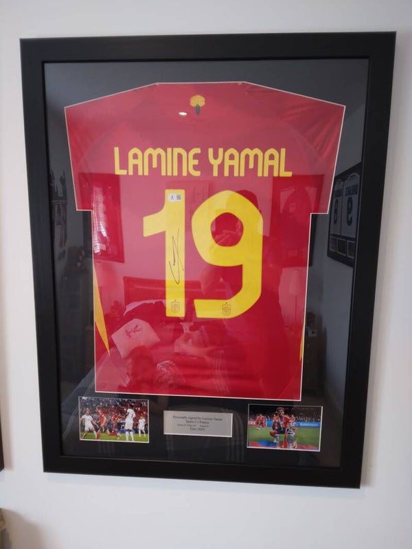 Framed Lamine Yamal Spain shirt with COA