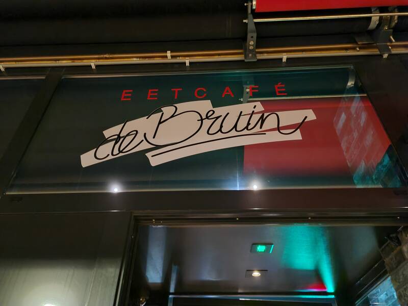 Eetcafé de Bruin | Krimpen a/d IJssel | Foto logo op raam