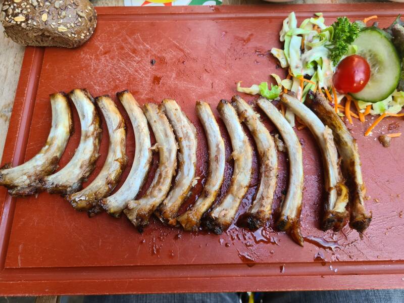 Eetcafe Centraal | Oostvoorne | Spareribs botten