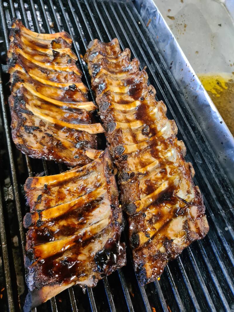 Ribs Of The Year Award | Verborgen Parel | Spareribs op lavagrill