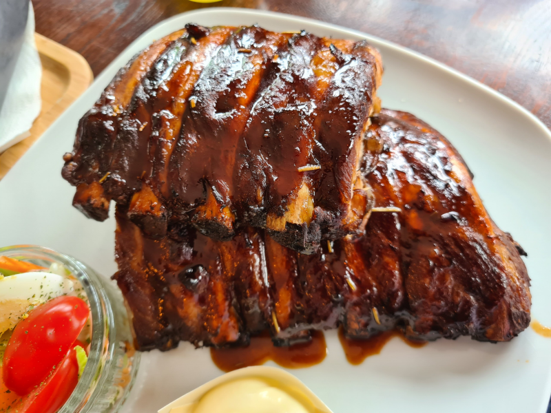 Hofplein | Leiderdorp | Foto spareribs