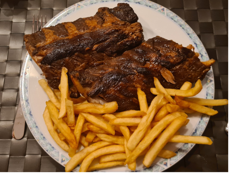 Eetcafé Punt | Roelofarendsveen | Foto spareribs