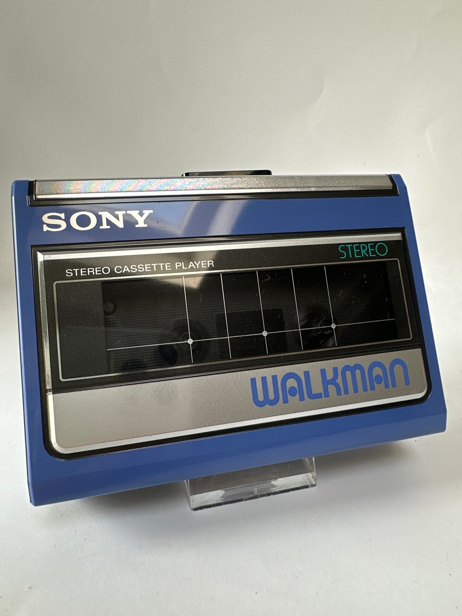 SONY WALKMAN STEREO CASSETTE PLAYER 1986 WM-31