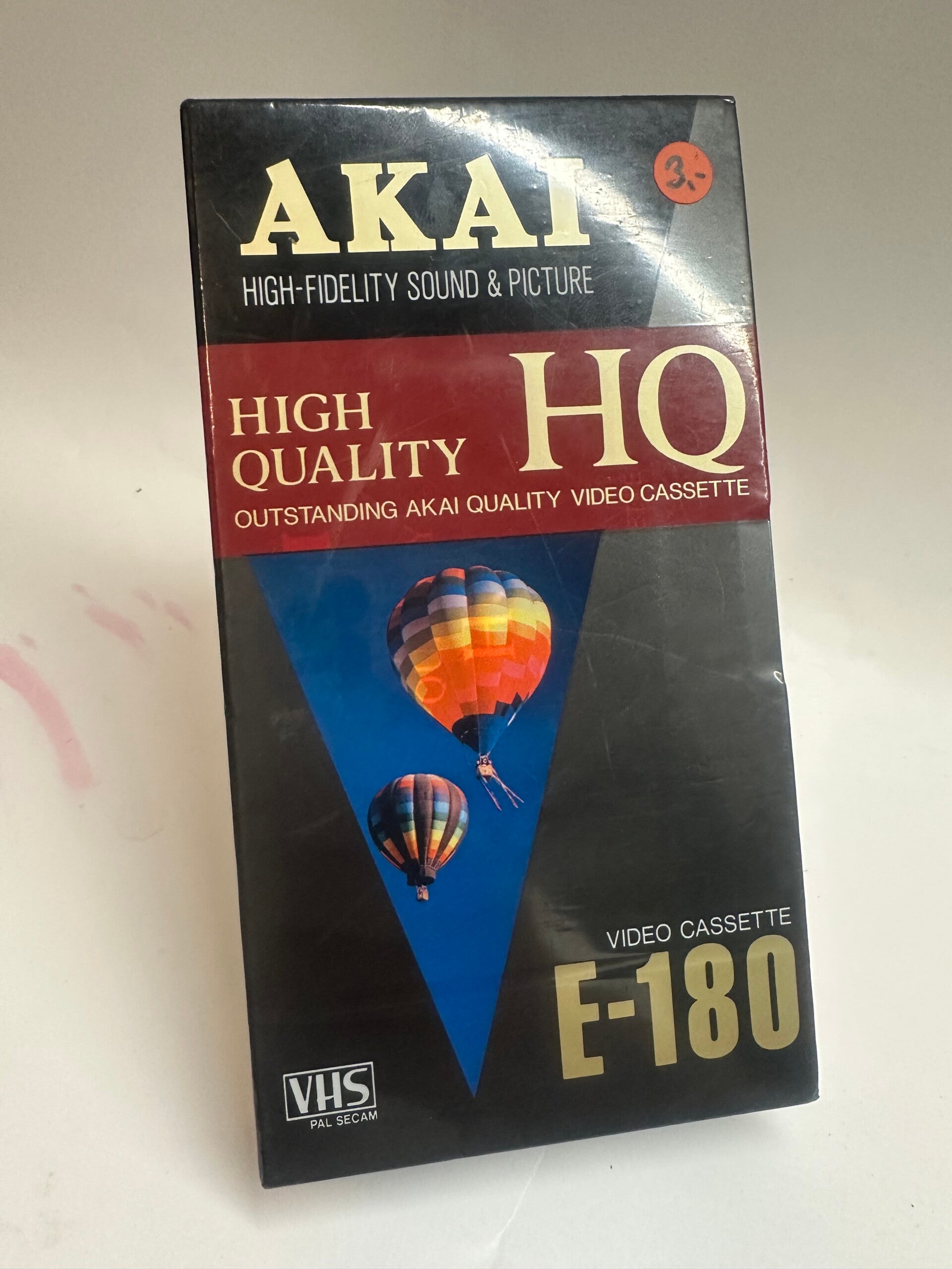 AKAI HIGH-FIDELITY SOUND % PICTURE