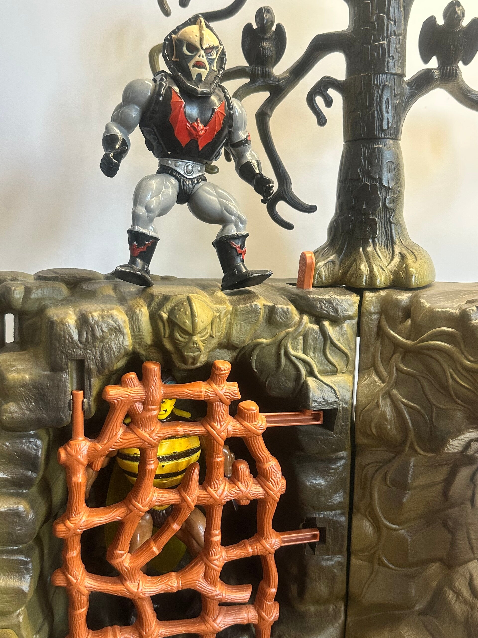 MOTU FREIGHT ZONE COMPLEET IN DOOS