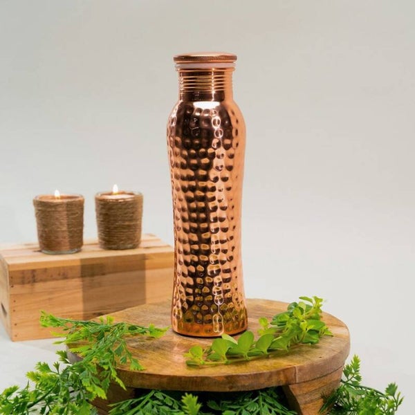 Puur Koperen Waterfles Curve Gehamerd ± 950 ml