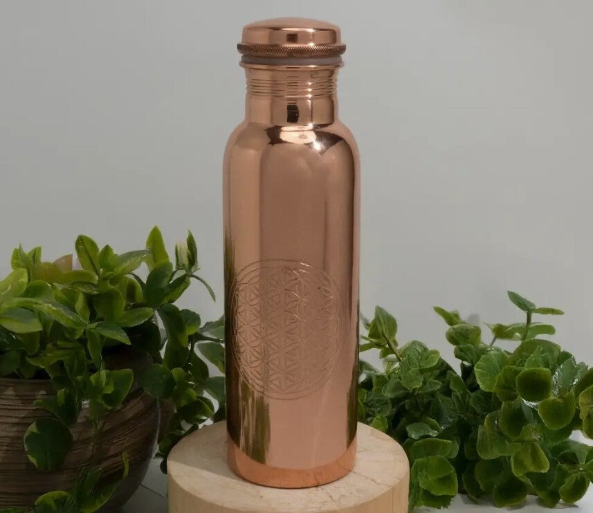 Puur koperen waterfles flower of life glad ± 750 ml (zware kwaliteit)