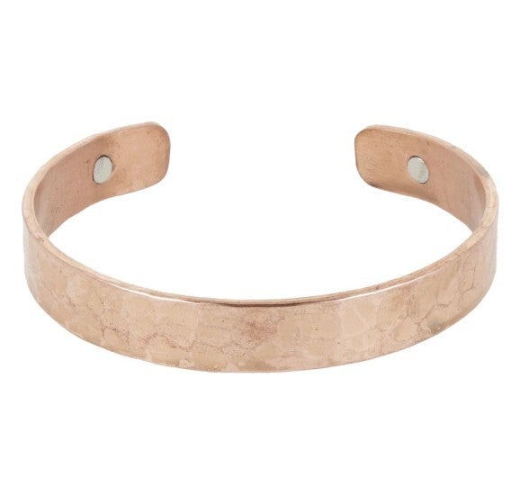 Puur koperen armband (klein) met licht gehamerd patroon