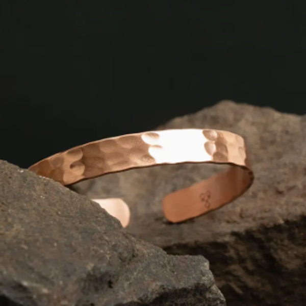 Puur koperen armband, licht gehamerd, zonder magneten
